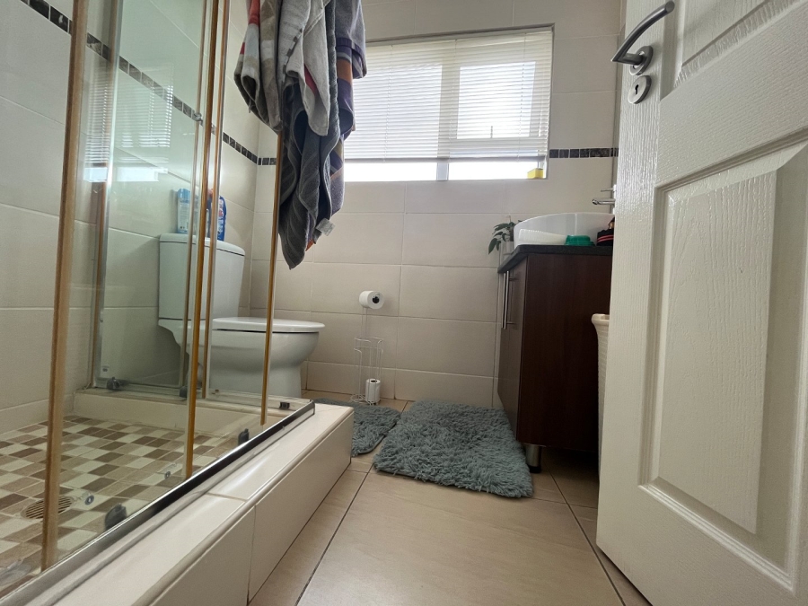 4 Bedroom Property for Sale in Lilyvale S H Free State